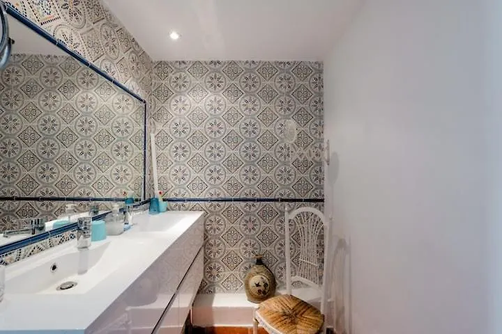 Séjour chez l'habitant Chambre Chez L'Habitant, Calme, 10 Mins De La Plage, Douche Et Wc Privatifs Nice