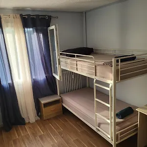 Private Room-3 In Hannana Apartment- 2 Min Walk To Tram 12 Min To Train Station 15 Min To Massena Place Nice