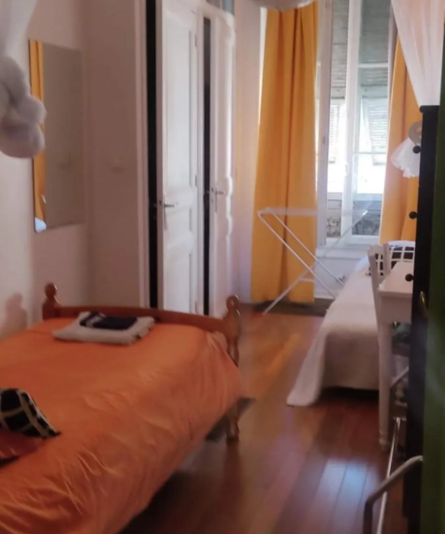 Ubytování v soukromí Chambre Chez L'Habitant, Calme, 10 Mins De La Plage, Douche Et Wc Privatifs Nice