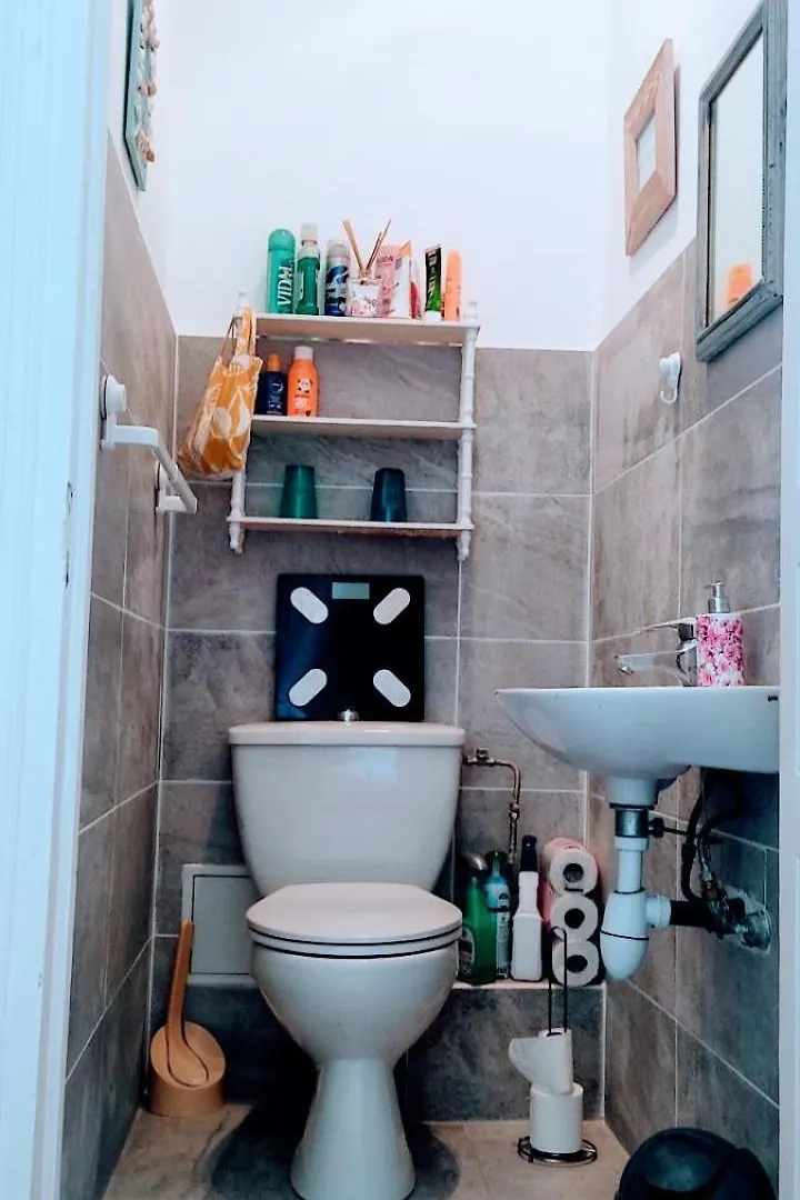 Chambre Chez L'Habitant, Calme, 10 Mins De La Plage, Douche Et Wc Privatifs Nice 0*,  Francie